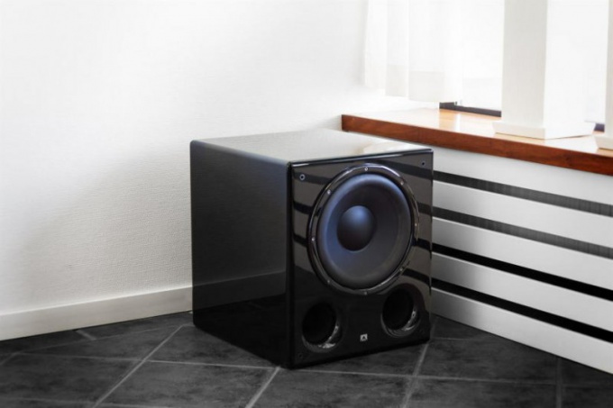 So stellen Sie den Subwoofer ein