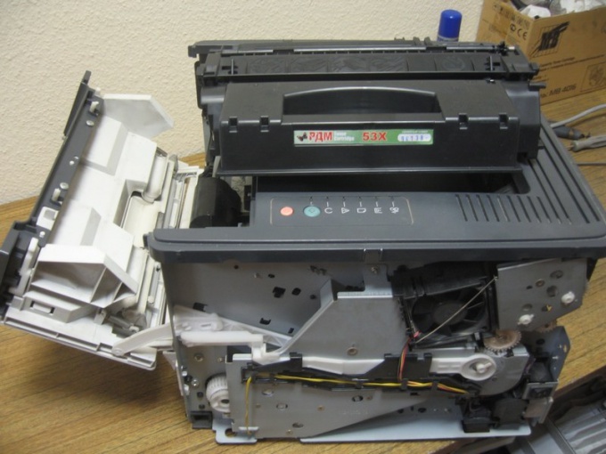 Tipp 1: So tauschen Sie den Toner im Drucker aus