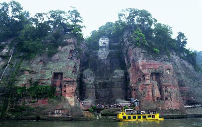 Monument des Buddha in Leshan: einige interessante Fakten