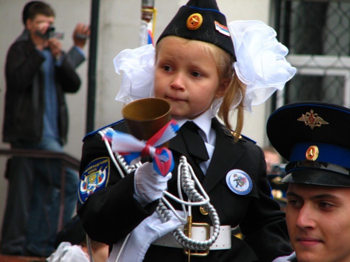 Wie ist das Training im Kadettenkorps für Mädchen