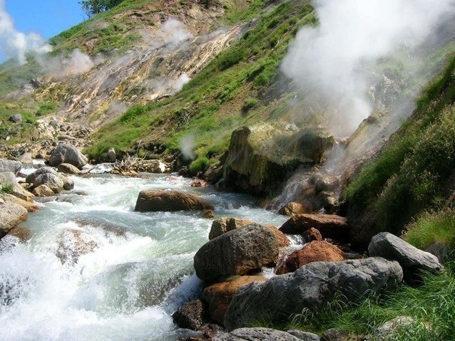 Entspannung im Kamtschatka-Tal der Geysire